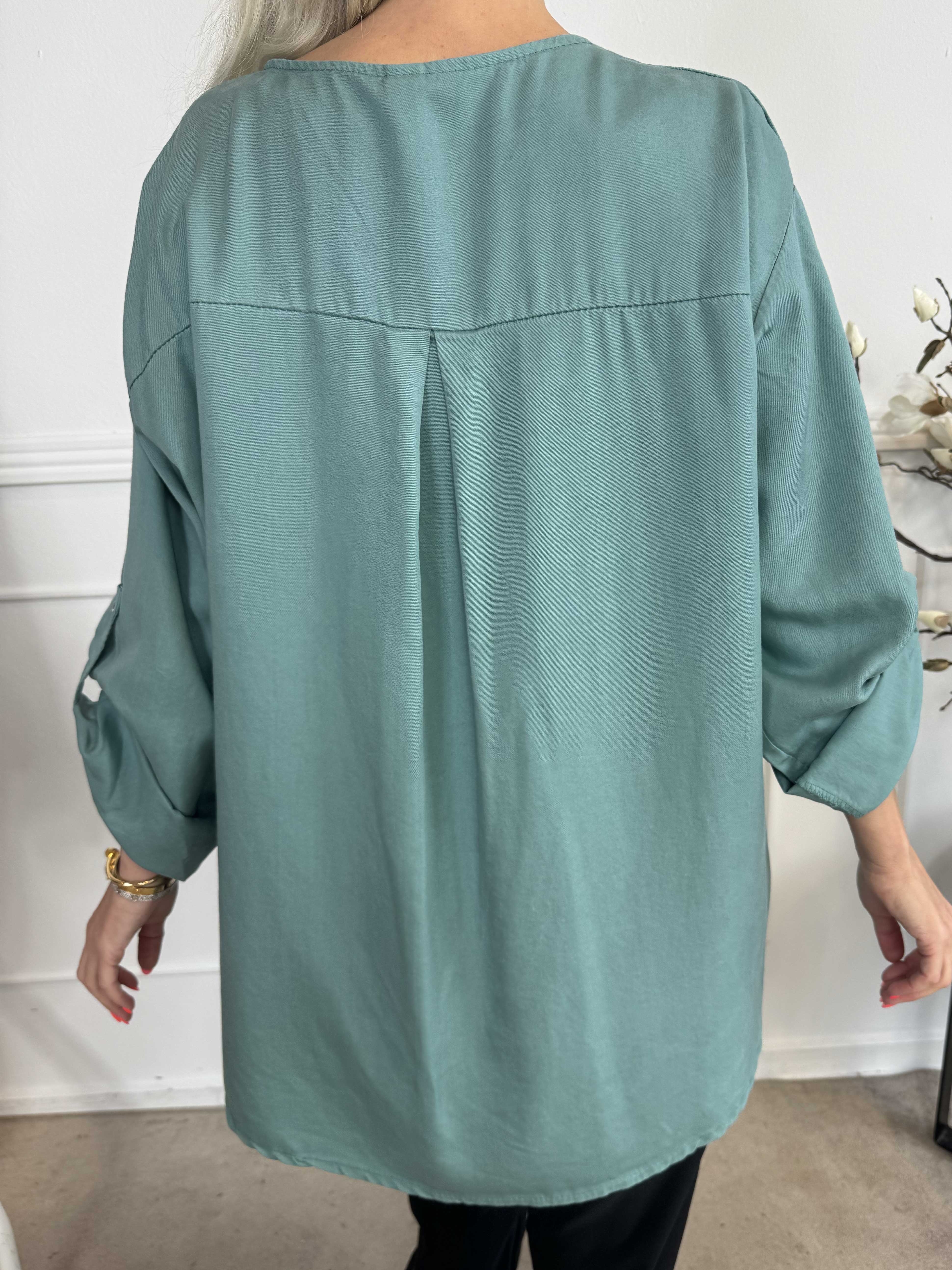 Emelda - Let plain skjorte lavet i lyocell